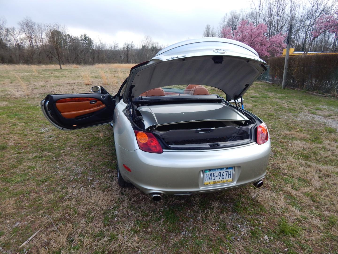 2005 Silver /Saddle Brown Leather Lexus SC 430 SC 430 (JTHFN48Y950) with an 4.3L V8 engine, Automatic transmission, located at 6528 Lower York Road, New Hope, PA, 18938, (215) 862-9555, 40.358707, -74.977882 - Here we have a beautiful Lexus SC 430 with only 53K original miles! Options include: 4.3L V8, Rear wheel drive, automatic transmission, saddle brown leather interior, wood trim, convertible top, AM/FM/TAPE/DISC radio with navigation, dual climate controls, heated front seats, cruise control, power t - Photo#24